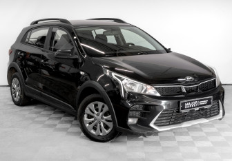 Подержанный автомобиль Kia Rio Hatchback 2021 года (3 фото)
