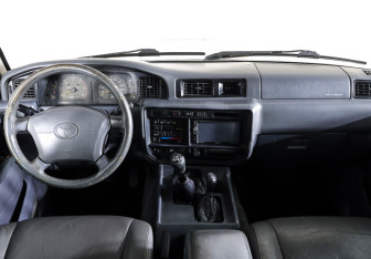 Подержанный автомобиль Toyota Land Cruiser Suv 1997 года (13 фото)