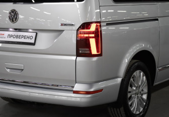 Подержанный автомобиль Volkswagen Caravelle 2021 года (23 фото)