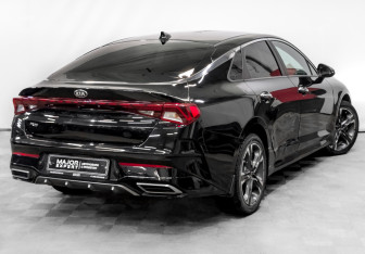 Подержанный автомобиль Kia K5 2020 года (5 фото)