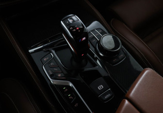 Подержанный автомобиль BMW M5 Sedan 2019 года (20 фото)