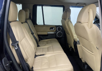 Подержанный автомобиль Land Rover Discovery 2008 года (21 фото)