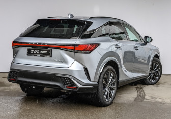 Подержанный автомобиль Lexus RX 2023 года (5 фото)