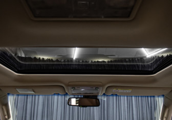 Подержанный автомобиль Toyota Land Cruiser Suv 2015 года (21 фото)