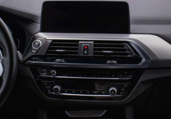 Подержанный автомобиль BMW X3 2019 года (14 фото)