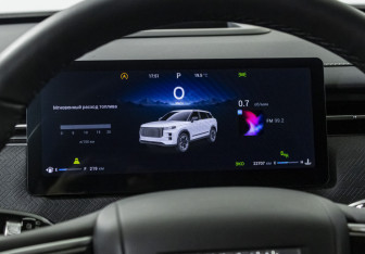 Подержанный автомобиль Jaecoo J7 2023 года (14 фото)