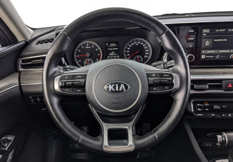 Подержанный автомобиль Kia K5 2021 года (22 фото)