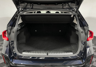 Подержанный автомобиль BMW X1 2025 года (9 фото)