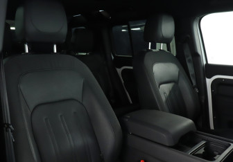 Подержанный автомобиль Land Rover Defender Suv 2020 года (16 фото)