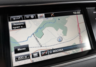 Подержанный автомобиль Land Rover Range Rover Sport 2015 года (26 фото)