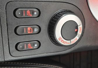 Подержанный автомобиль Nissan Qashqai 2008 года (15 фото)