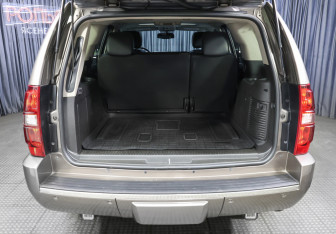 Подержанный автомобиль Chevrolet Tahoe 2013 года (9 фото)