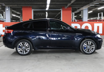 Подержанный автомобиль BMW X6 M 2013 года (4 фото)