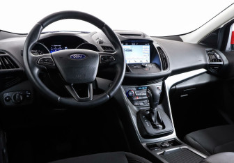 Подержанный автомобиль Ford Kuga 2019 года (7 фото)