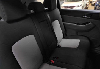 Подержанный автомобиль Chevrolet Orlando 2014 года (11 фото)