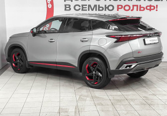 Подержанный автомобиль Omoda C5 2023 года (6 фото)