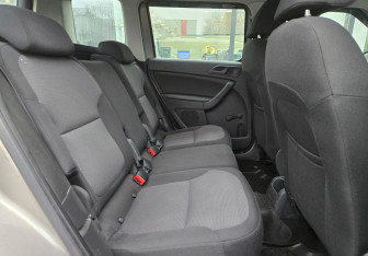 Подержанный автомобиль Skoda Yeti 2011 года (11 фото)