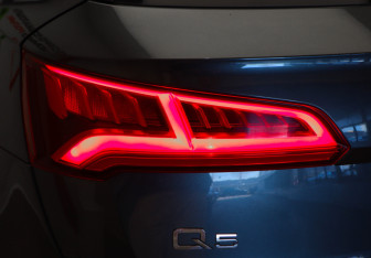 Подержанный автомобиль Audi Q5 2017 года (28 фото)