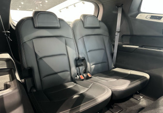 Подержанный автомобиль Geely Okavango 2024 года (12 фото)