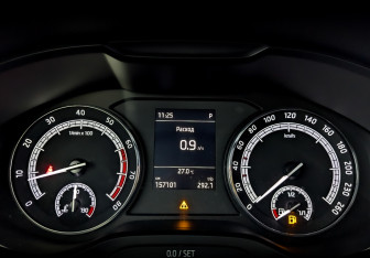 Подержанный автомобиль Skoda Karoq 2020 года (13 фото)