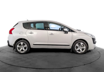 Подержанный автомобиль Peugeot 3008 2013 года (4 фото)