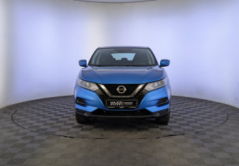 Подержанный автомобиль Nissan Qashqai 2021 года (2 фото)