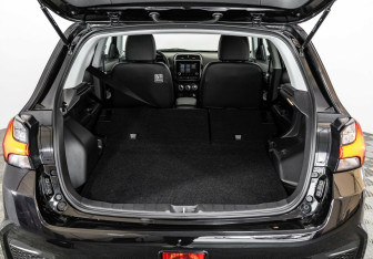 Подержанный автомобиль Mitsubishi ASX 2021 года (21 фото)