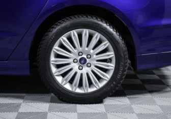 Подержанный автомобиль Ford Mondeo Sedan 2019 года (5 фото)