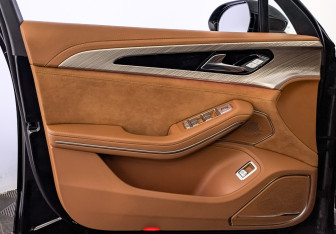 Подержанный автомобиль Hongqi H9 2023 года (19 фото)