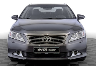 Подержанный автомобиль Toyota Camry Sedan 2014 года (2 фото)