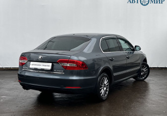 Подержанный автомобиль Skoda Superb Liftback 2014 года (5 фото)