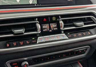 Подержанный автомобиль BMW X5 2020 года (29 фото)