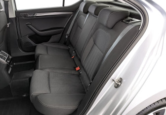 Подержанный автомобиль Skoda Superb Liftback 2020 года (18 фото)