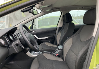 Подержанный автомобиль Peugeot 308 Hatchback 2008 года (16 фото)