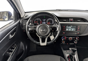Подержанный автомобиль Kia Rio Hatchback 2021 года (21 фото)