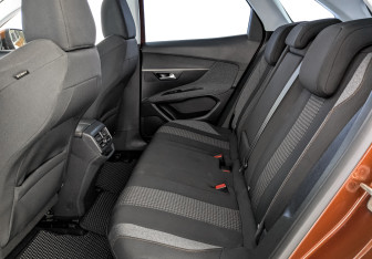 Подержанный автомобиль Peugeot 3008 2019 года (18 фото)