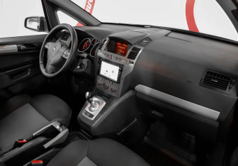 Подержанный автомобиль Opel Zafira Compactvan 2007 года (9 фото)