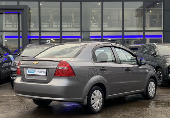Подержанный автомобиль Chevrolet Aveo Sedan 2007 года (5 фото)
