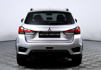 Подержанный автомобиль Mitsubishi ASX 2021 года (6 фото)