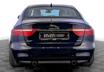 Подержанный автомобиль Jaguar XF Sedan 2019 года (6 фото)