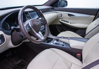 Подержанный автомобиль Infiniti QX50 2019 года (9 фото)