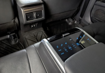 Подержанный автомобиль Toyota Camry Sedan 2019 года (30 фото)