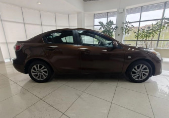 Подержанный автомобиль Mazda 3 Sedan 2012 года (4 фото)