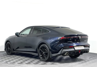 Подержанный автомобиль Changan UNI-V 2024 года (7 фото)