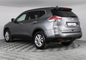 Подержанный автомобиль Nissan X-Trail 2018 года (7 фото)