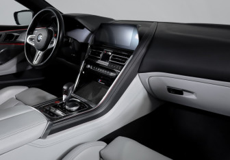 Подержанный автомобиль BMW M8 Convertible 2020 года (9 фото)