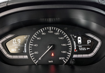 Подержанный автомобиль Changan Alsvin 2023 года (16 фото)