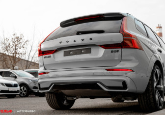 Новый Volvo XC60 2025 (7 фото)