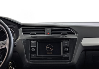 Подержанный автомобиль Volkswagen Tiguan 2018 года (17 фото)