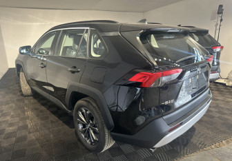 Новый Toyota RAV4 2025 (2 фото)